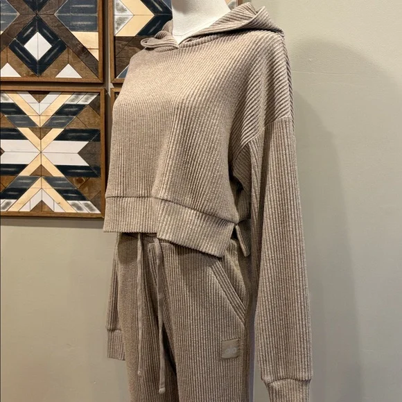 ALO Yoga Muse Hoodie + Sweatpant Joggers Set in Gravel size XS / XXS - Picture 5 of 10